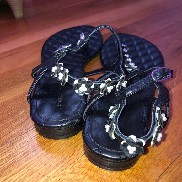 Sandals - Picture 2 of 3